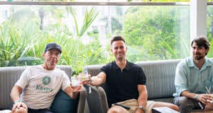 כספא תופסת את מרכז הבמה במיאמי